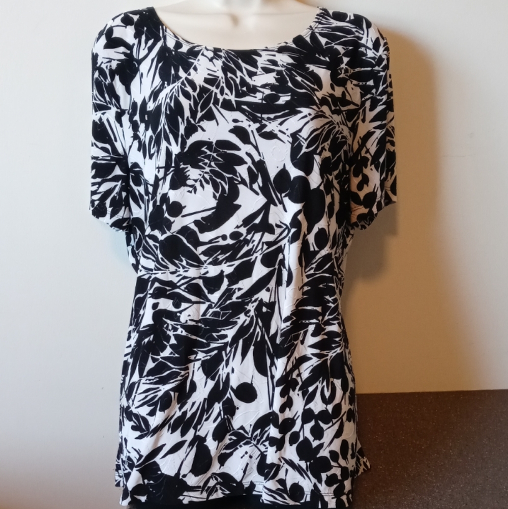 XXL Blk & White JM Collections Short Sleeve Shirt